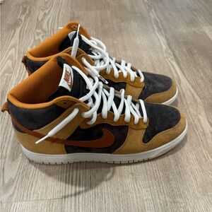 Nike Dunk High ‘Dark Curry’